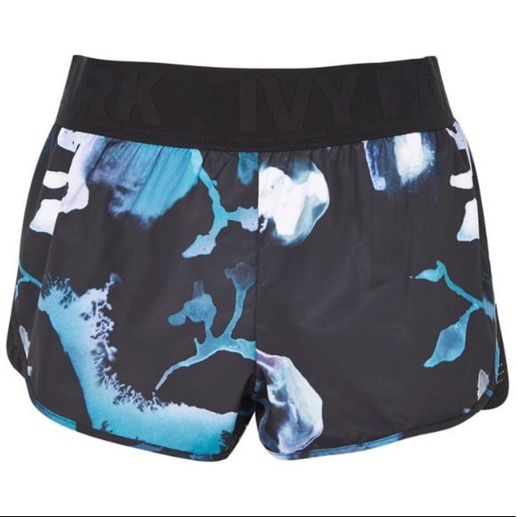 Ivy Park Shorts - Picture 1 of 2